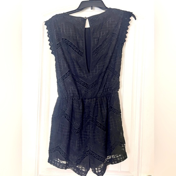 ANTHRO ELEVENSES BLACK LACE ROMPER XS BOHO FESTIVAL CROCHET - Picture 2 of 11